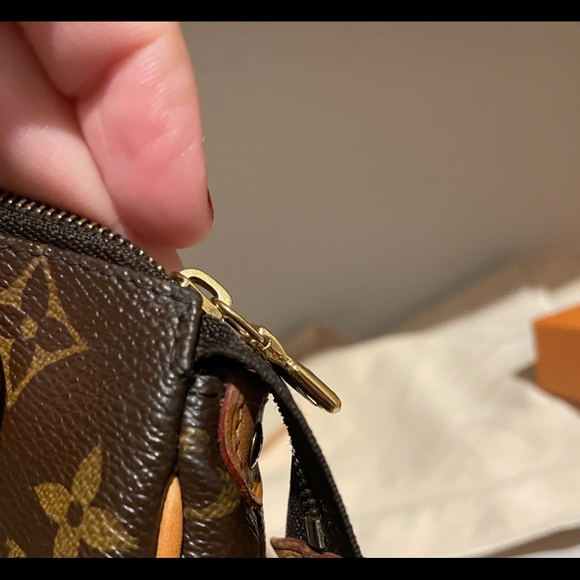 Louis Vuitton Eva - Picture 10 of 13